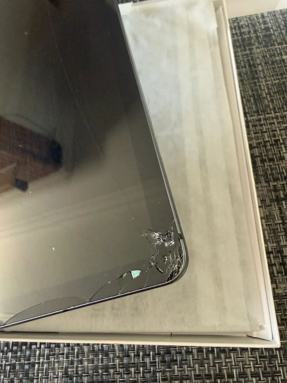 Tablet Tab S6 lite 64 gb com tela trincada  - Foto 2