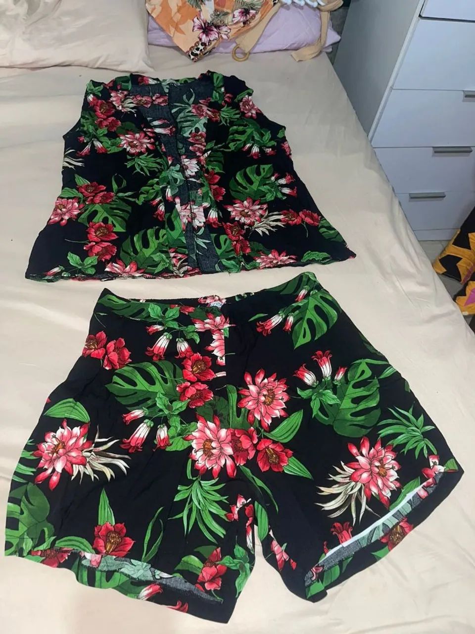 Roupas e calçados da Queila ? - Foto 5