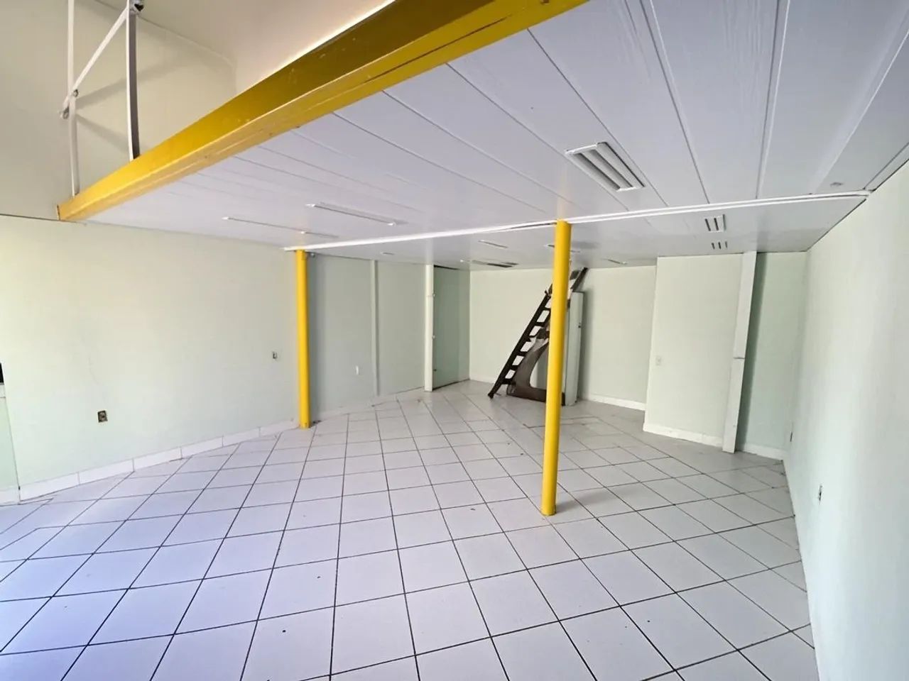 LOJA DE 40 M² PARA LOCAÇÃO NO BAIRRO NOVA SUÍÇA