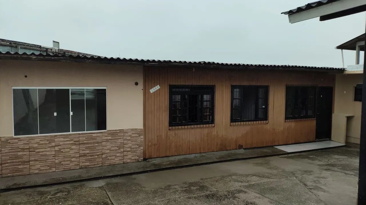 ALUGO CASA COM TRÊS QUARTOS  - Foto 3