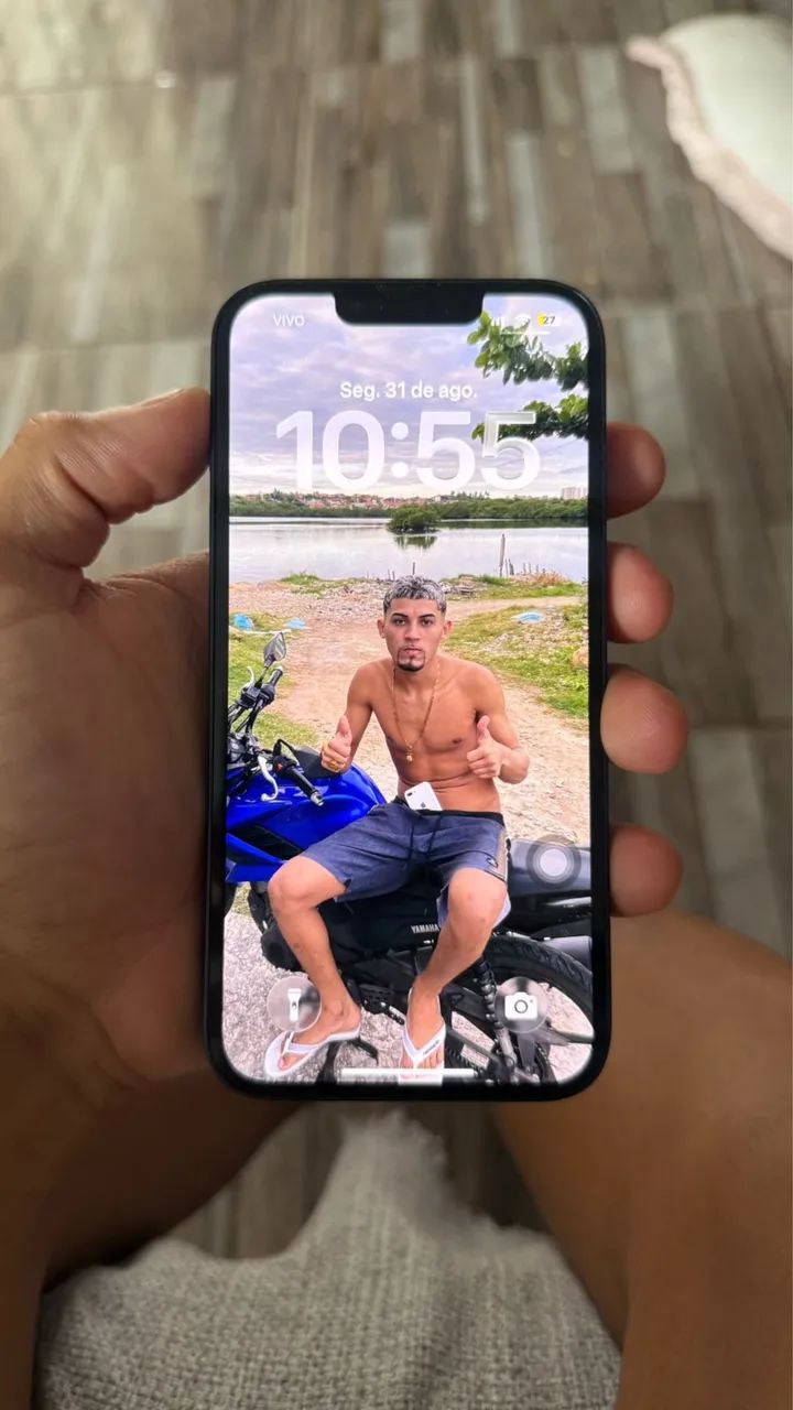 iPhone 13