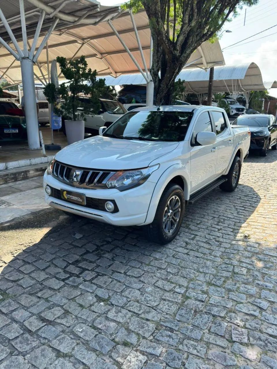 Mitsubishi L200 2023