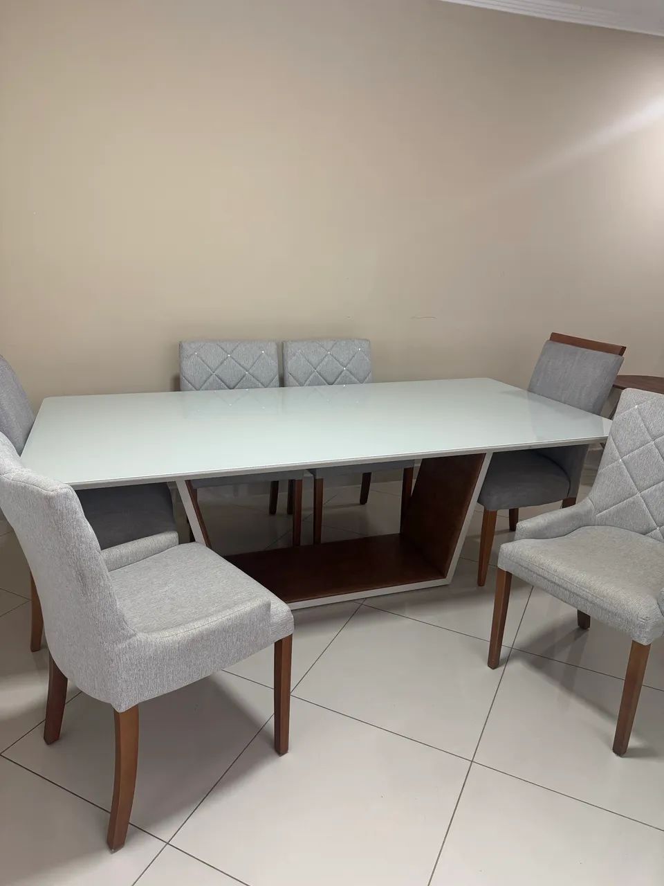 Mesa de Jantar com 6 cadeiras 