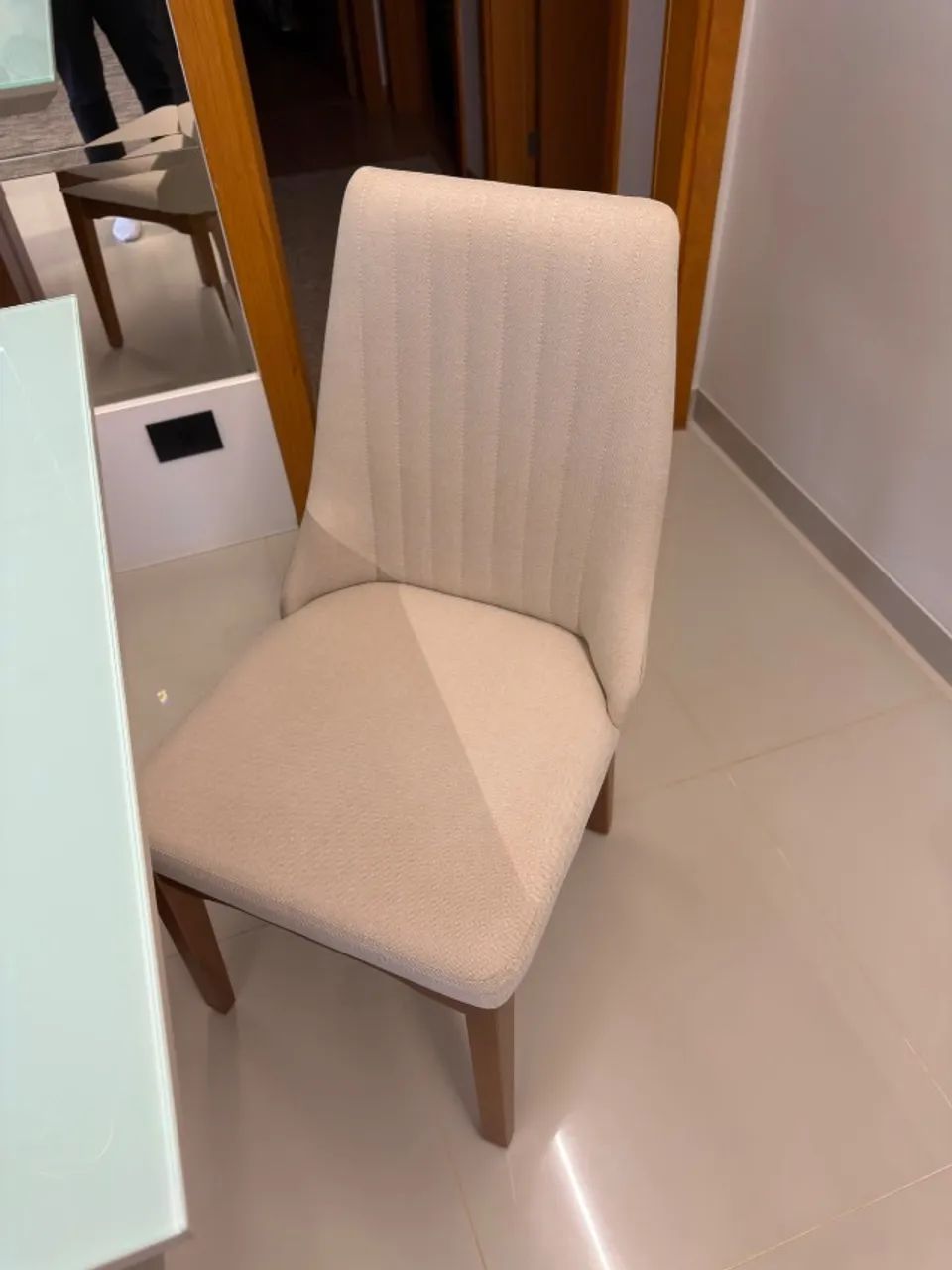Mesa de jantar 6 lugares com vidro blindex fendi com 6 cadeiras  - Foto 5