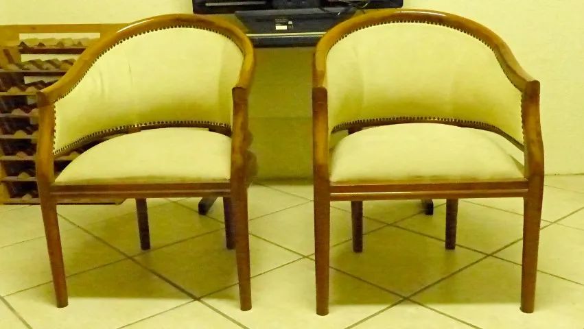 Par de Poltronas Estilo Inglês