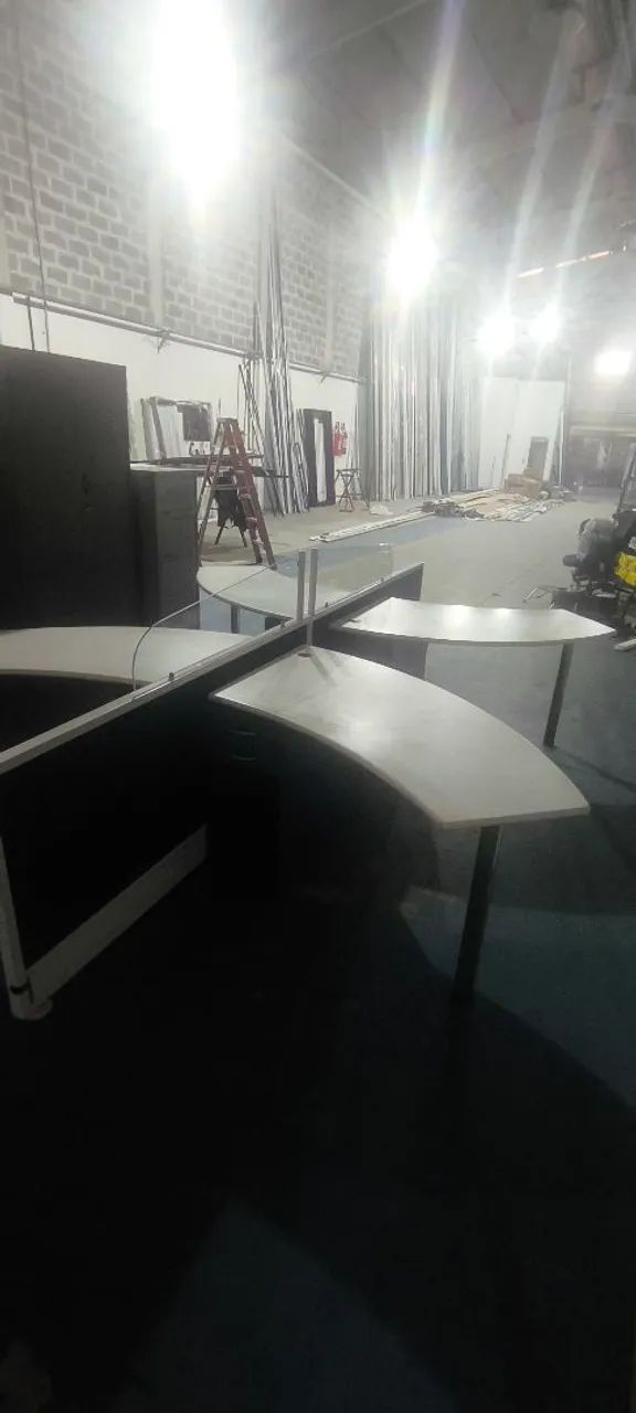 Estação de trabalho 4 mesas - Foto 4