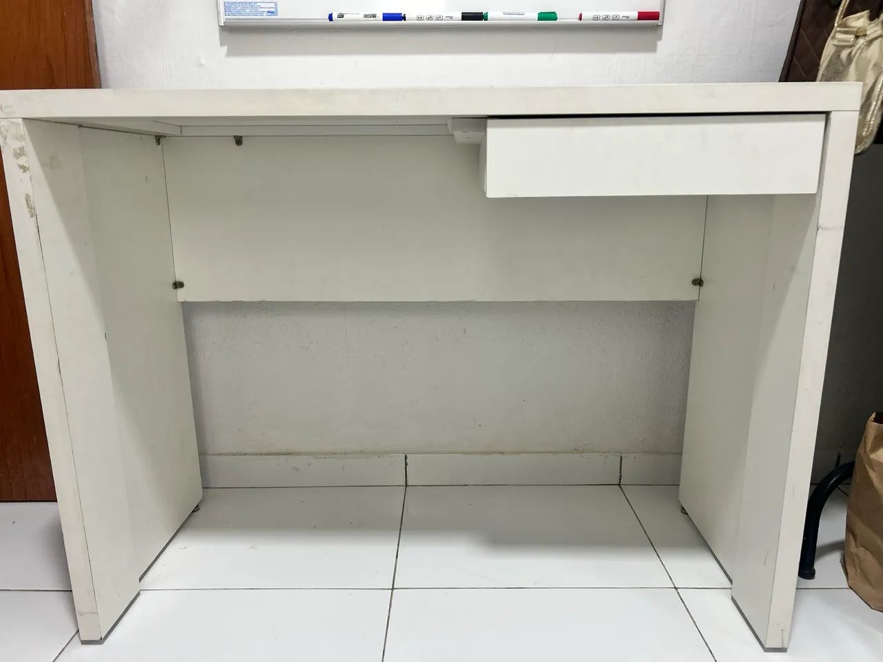 Mesinha escrivaninha branca 