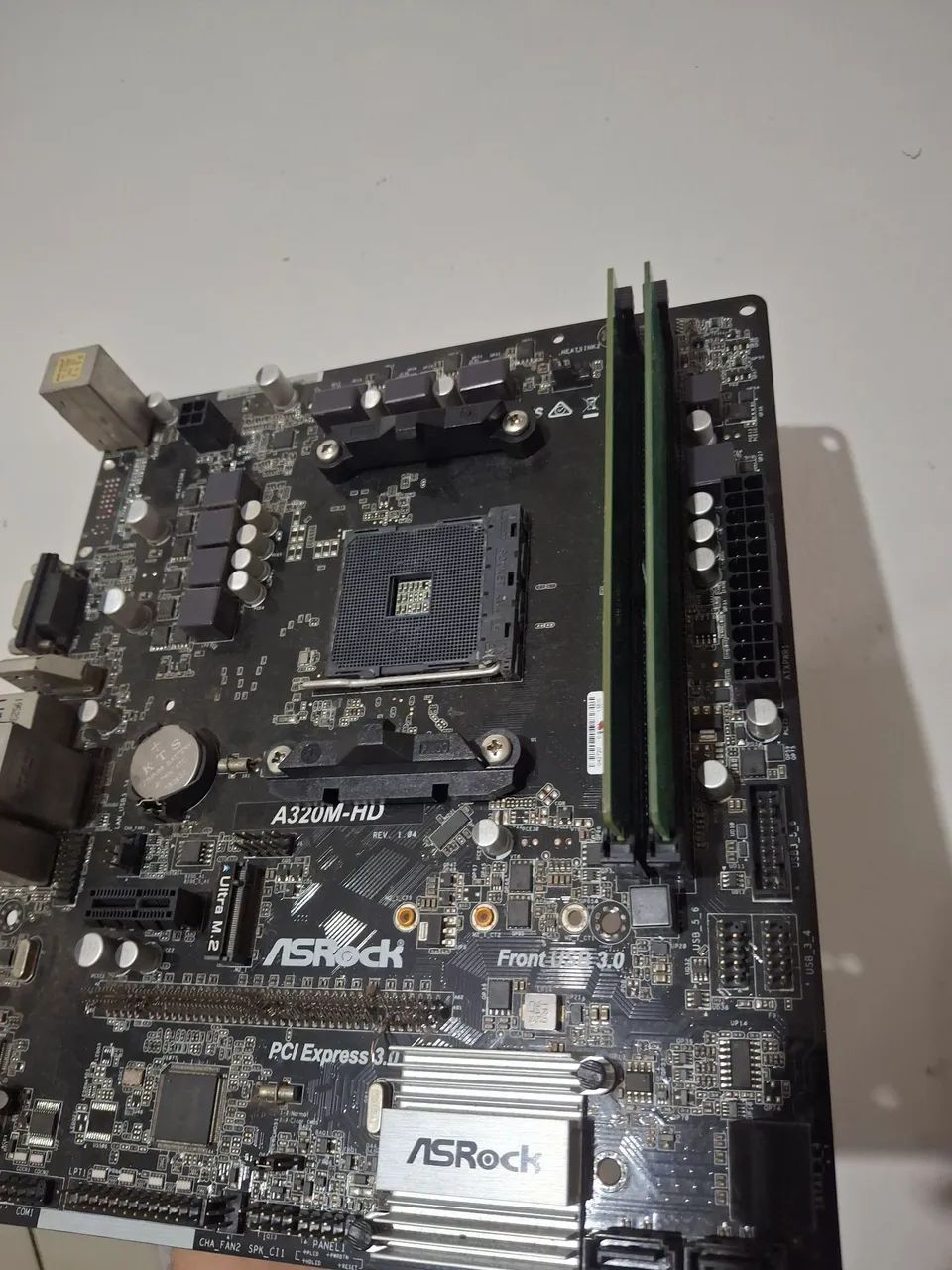 Placa mãe Micro ATX com 8GB de RAM - Foto 3