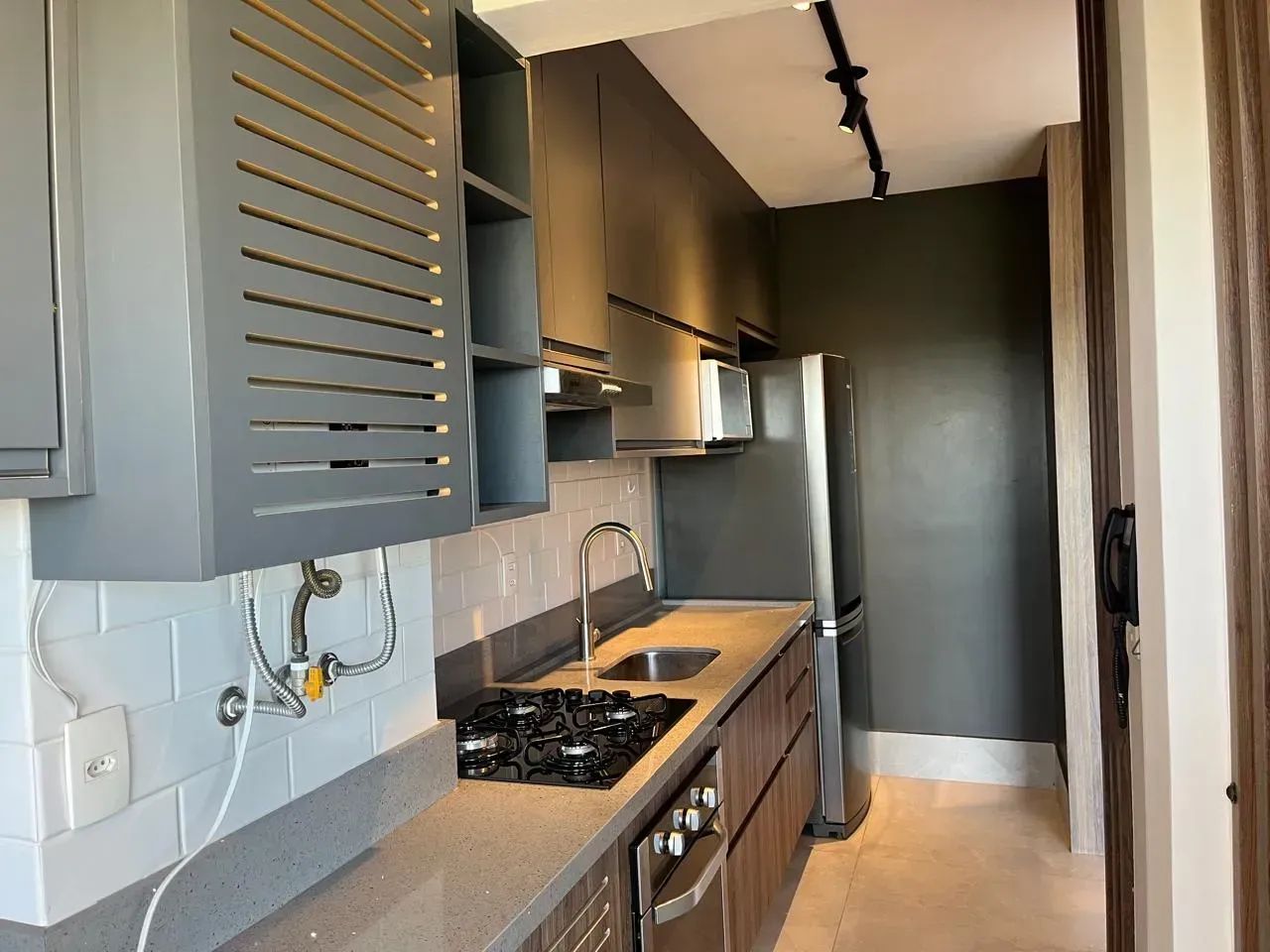 Apto para aluguel e venda com 2 quartos, sendo 1 suíte, no Green Valley - Foto 5