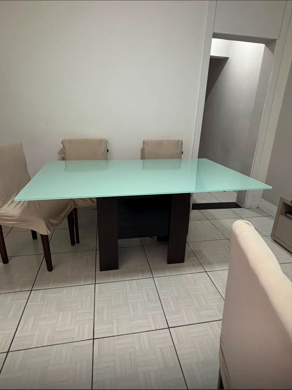 Mesa de Jantar com 6 Cadeiras - Tampo de Vidro  - Excelente Estado - Foto 4
