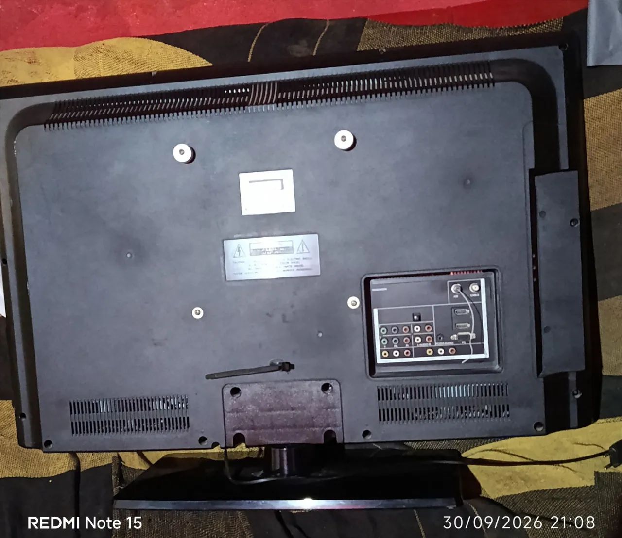 Vendo tv 32 polegadas não é smart  - Foto 4