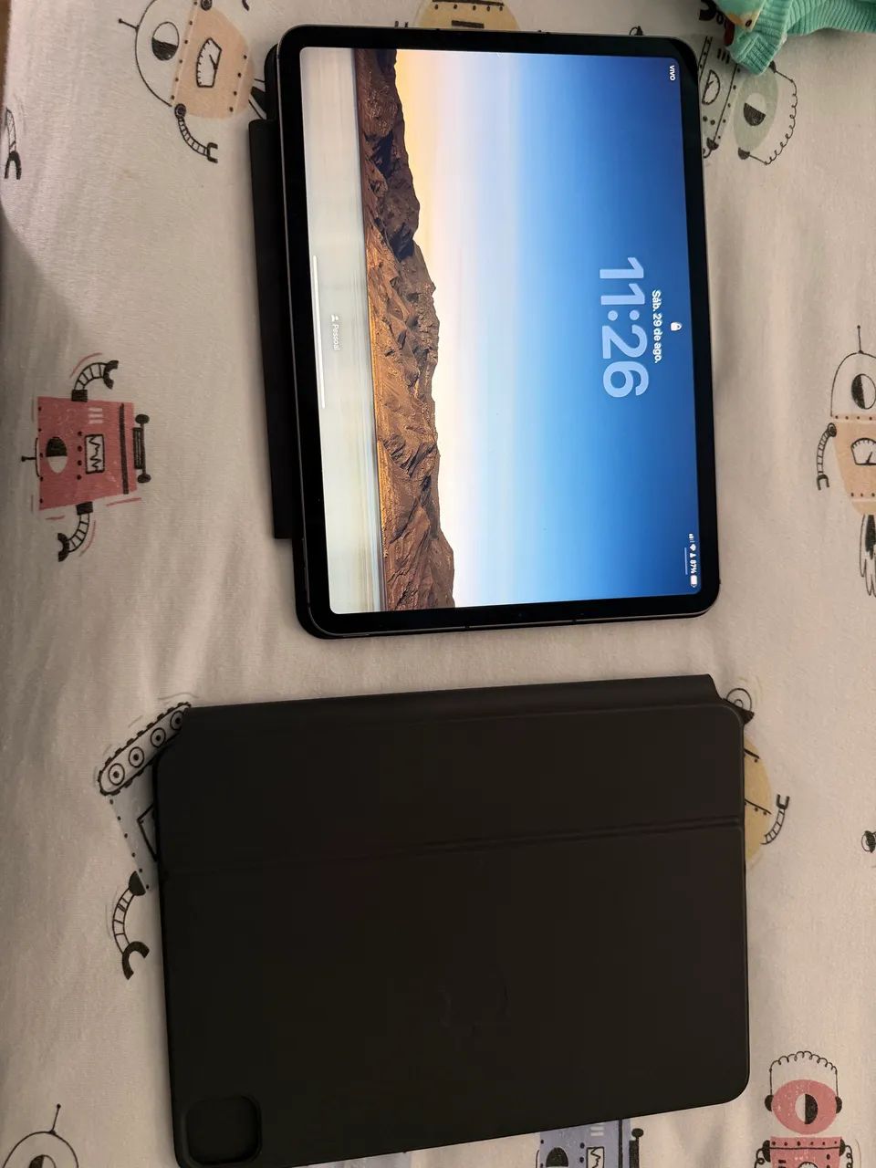 Ipad Pro 11 pol M1 256G / Celular 3 geracao com capa Apple teclado Original  - Foto 4
