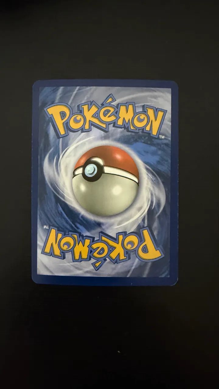Carta Pikachu Voador V (coleção de 25 anos) - Foto 2