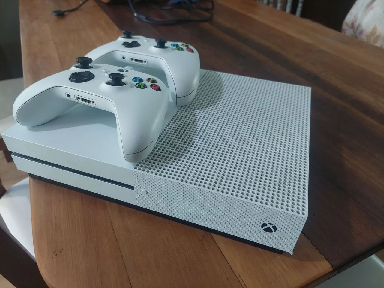 Xbox One S - 2 controles  - Foto 3