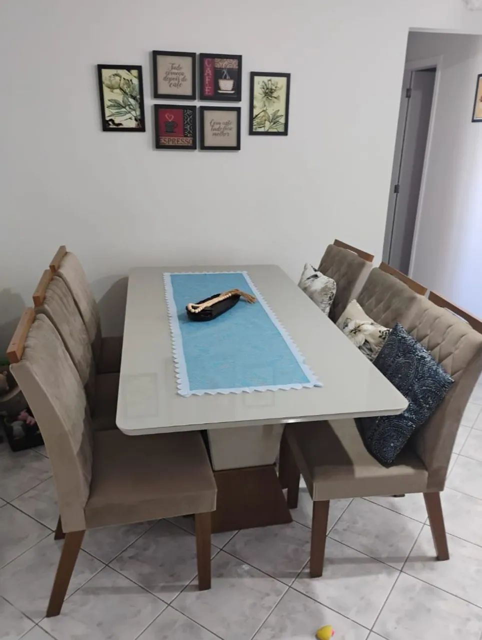 Mesa sala jantar/6 cadeiras em suede com tampo de vidro. - Foto 2