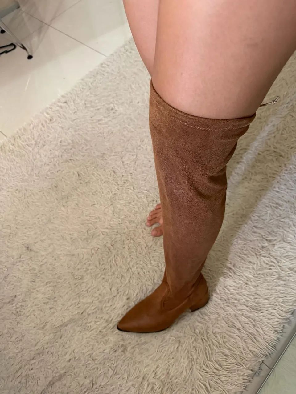 Bota marrom linda