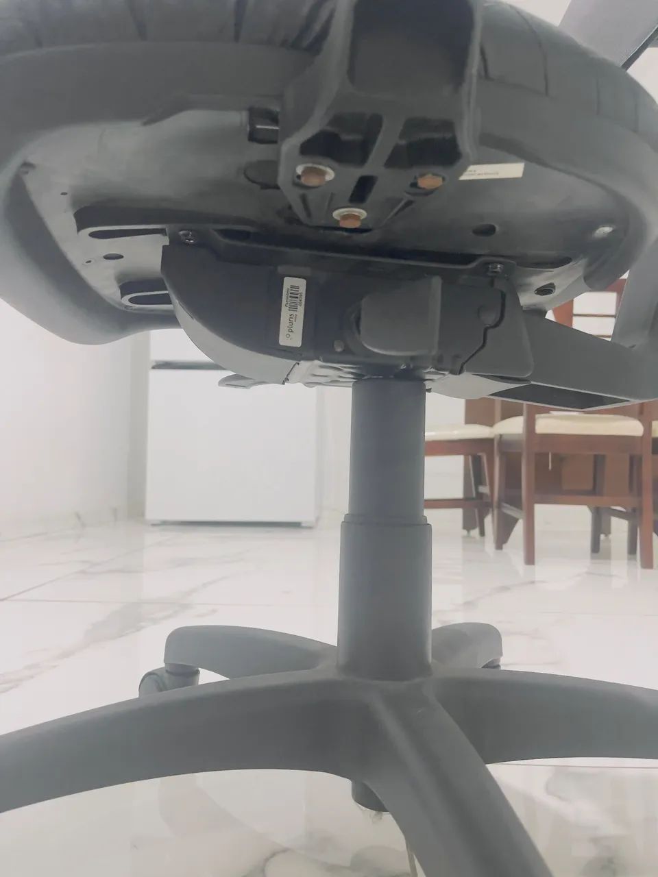 Cadeira de Escritório Ergonômica Mesh Preta - Regulável - Foto 5