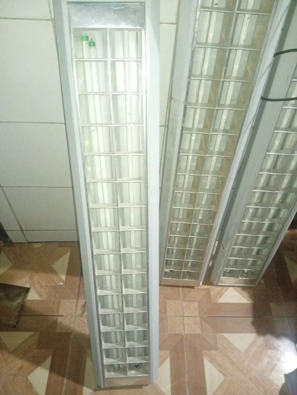 Luminária Comercial Calha 3 unidades  - Foto 2