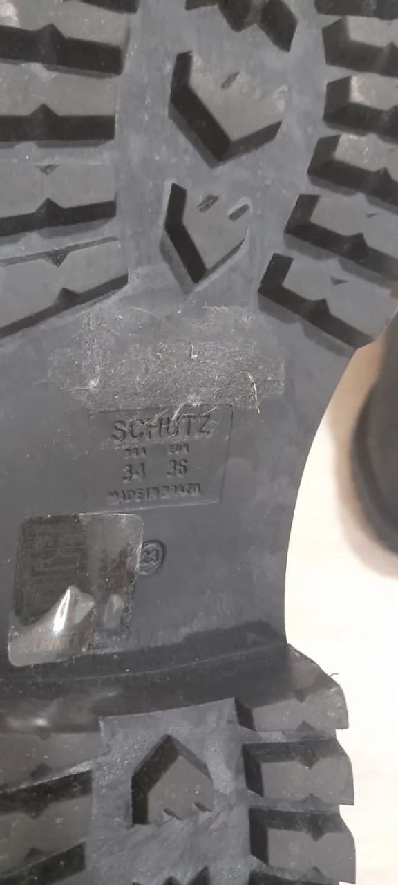 Bota couro Schutz. - Foto 4