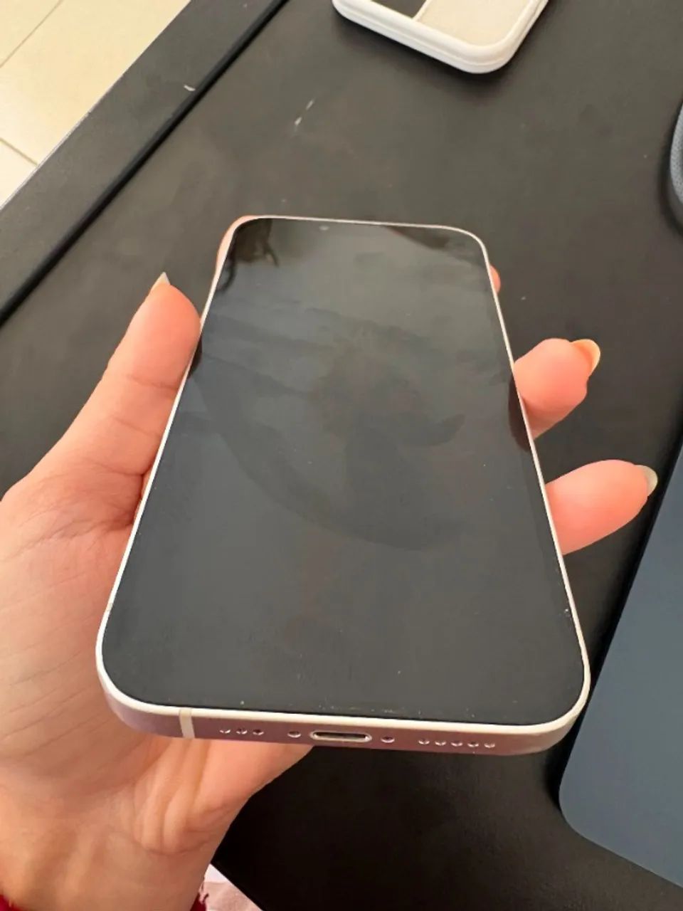 Iphone 13 128gb totalmente orginal, vidro traseiro original quebrado - Foto 3