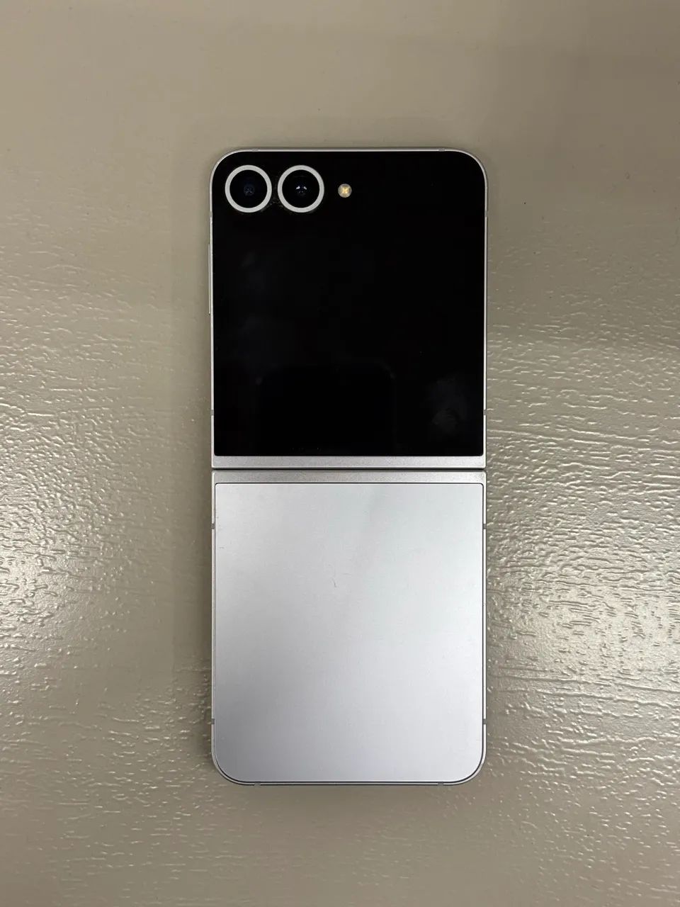 Samsung Galaxy Z Flip6