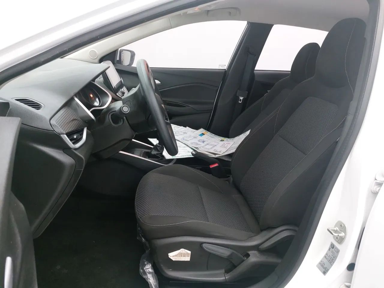 Chevrolet Onix Plus LT 1.0 12V Flex Mec. 4P, foto 16 de 18
