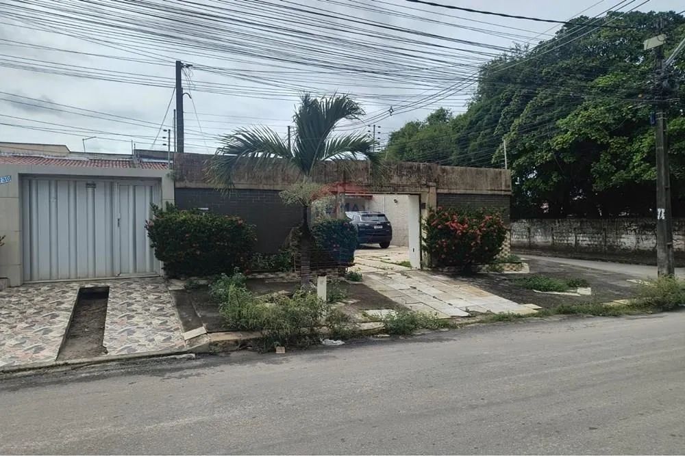 CASA PASSARÉ - ARÉA TOTAL DE 353m² PRÓXIMO AO CASTELÃO - Foto 2