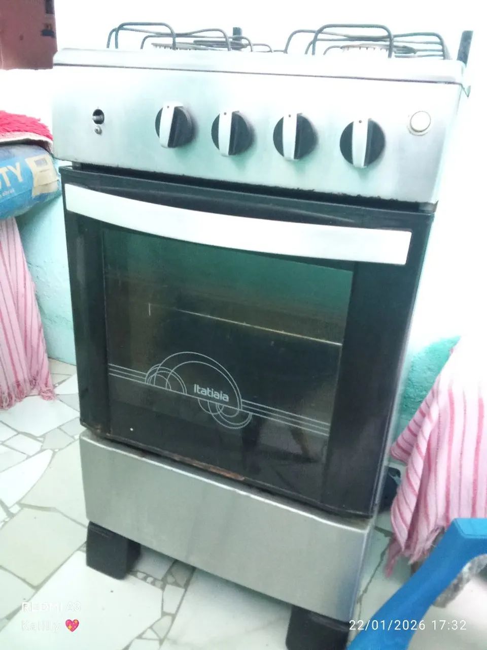 Vendo fogão 4 bocas Itatiaia usado