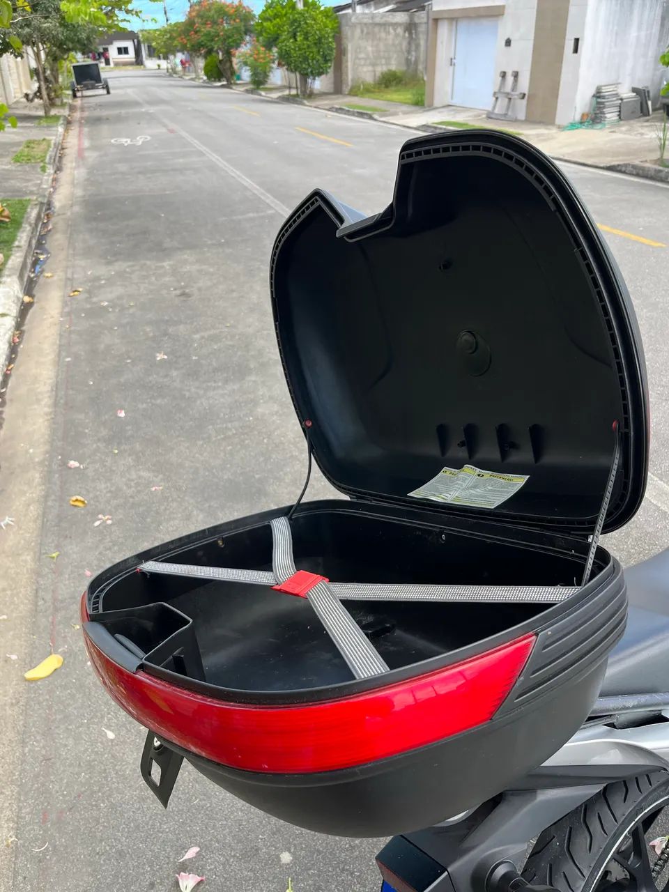 Baú e suporte givi - Foto 4