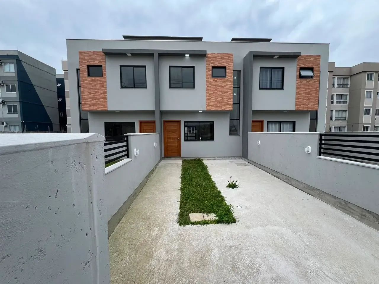 WLA/Sobrado Sofisticado com 2 Suítes | Sertão do Maruim  Nova São José - Foto 2