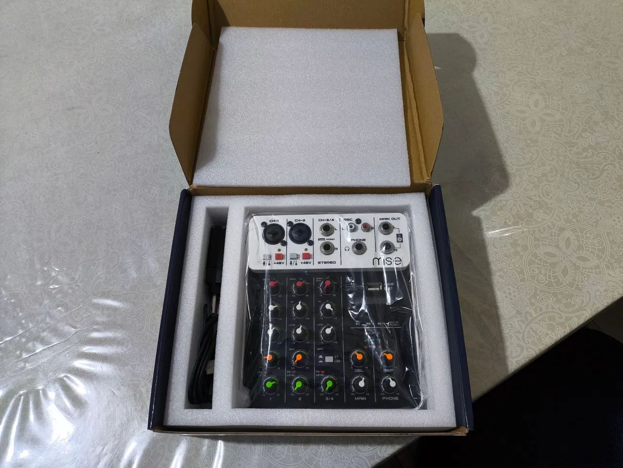 Mesa Som interface de audio com reverd e Phantom  - Foto 3