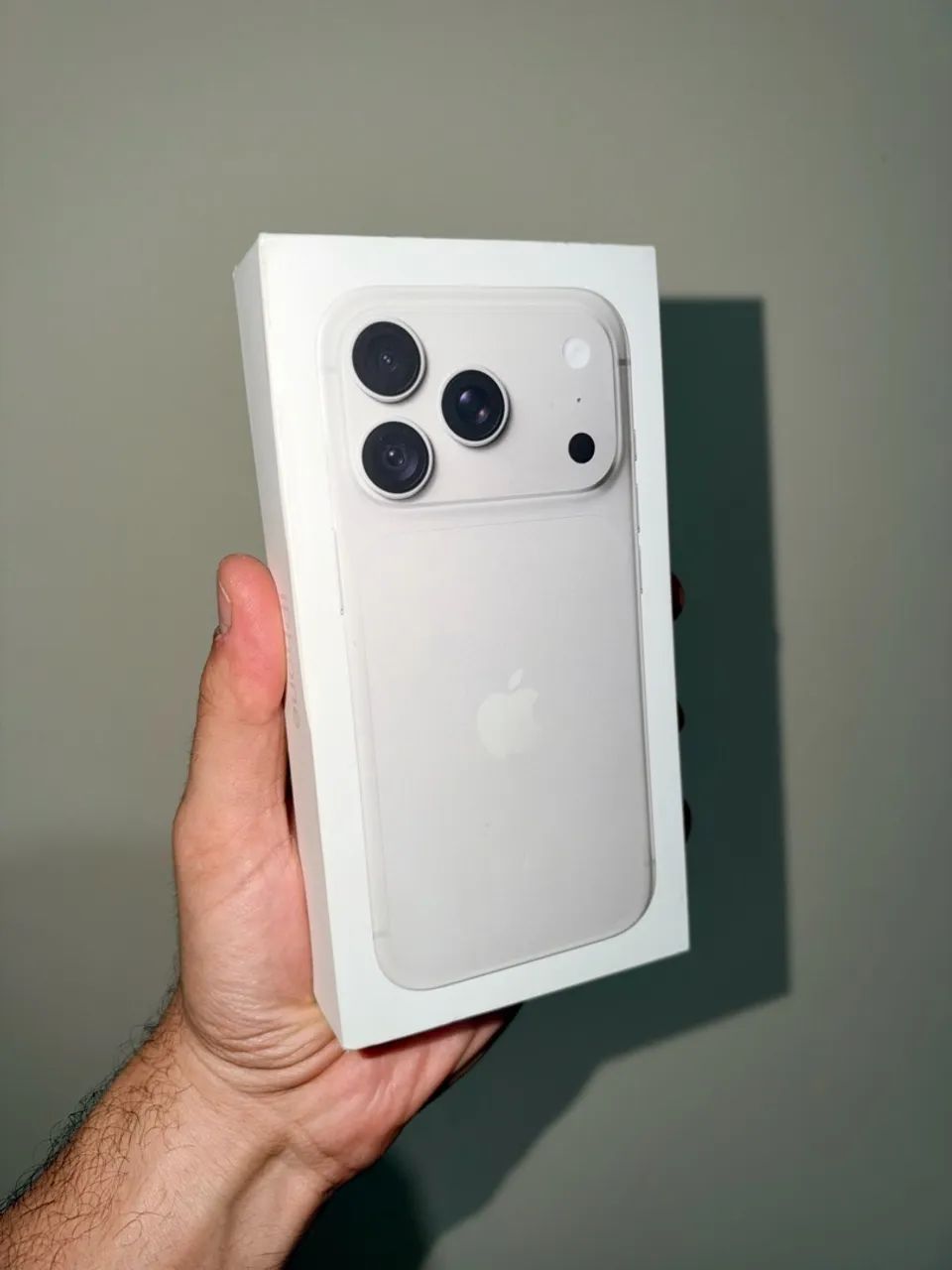 iPhone 18 pro 256Gb Silver LACRADO 