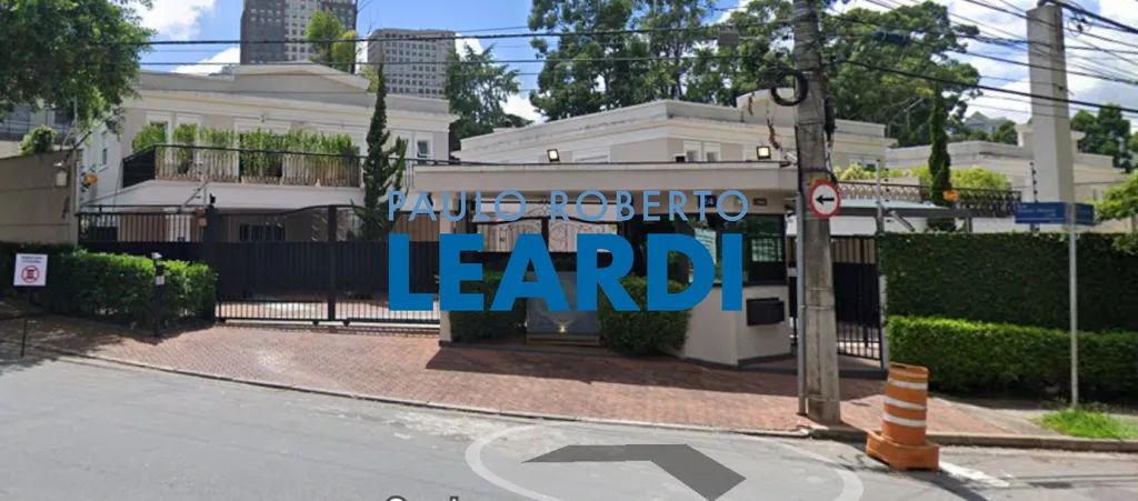 CASA EM CONDOMÍNIO - CIDADE JARDIM - SP