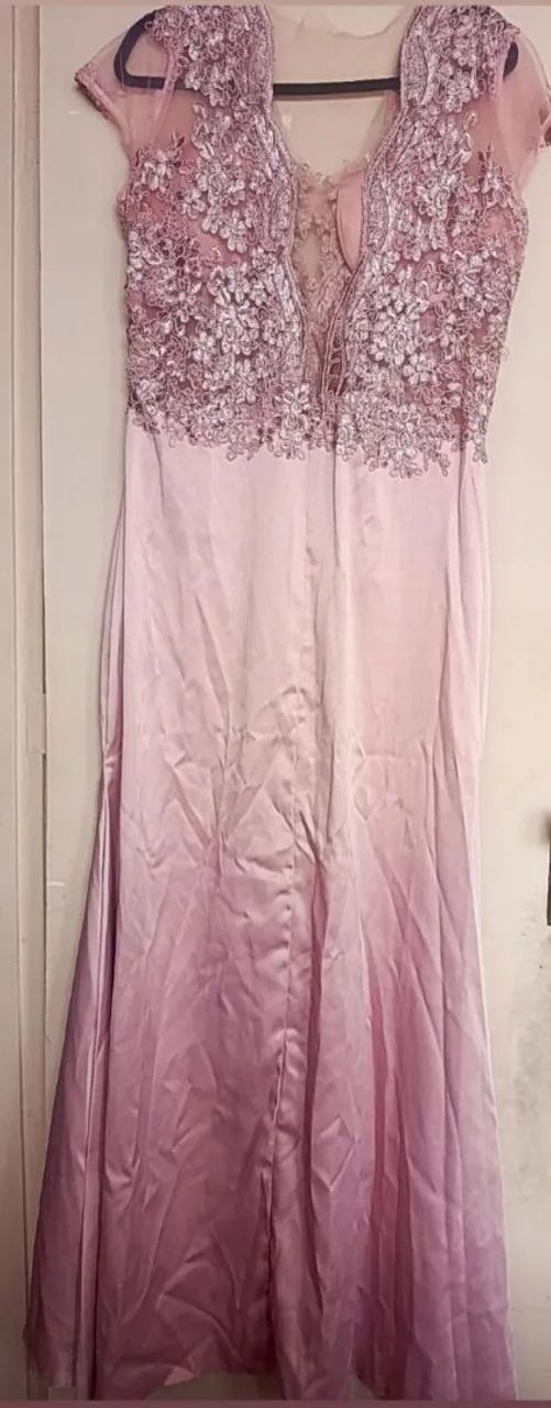 Vestido de Festa em Renda Plus Size.  - Foto 4