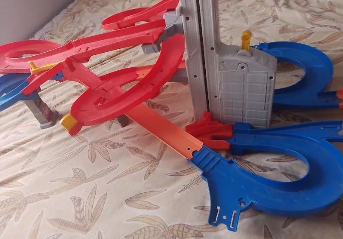 Pista com 2 elevador hot wheels - Foto 3