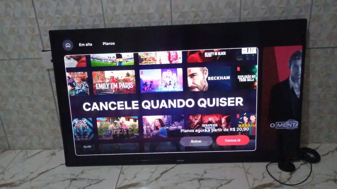 Tv Semp 50 polegadas smart 4k roku tv  - Foto 2