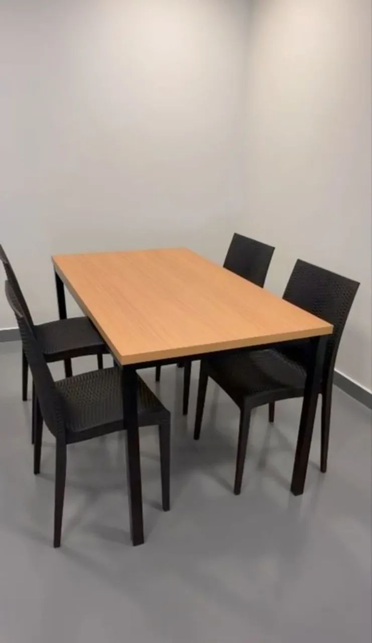 Mesa de Madeira completa 1.36x80 com Pés Industriais + 4 Cadeiras - Foto 5