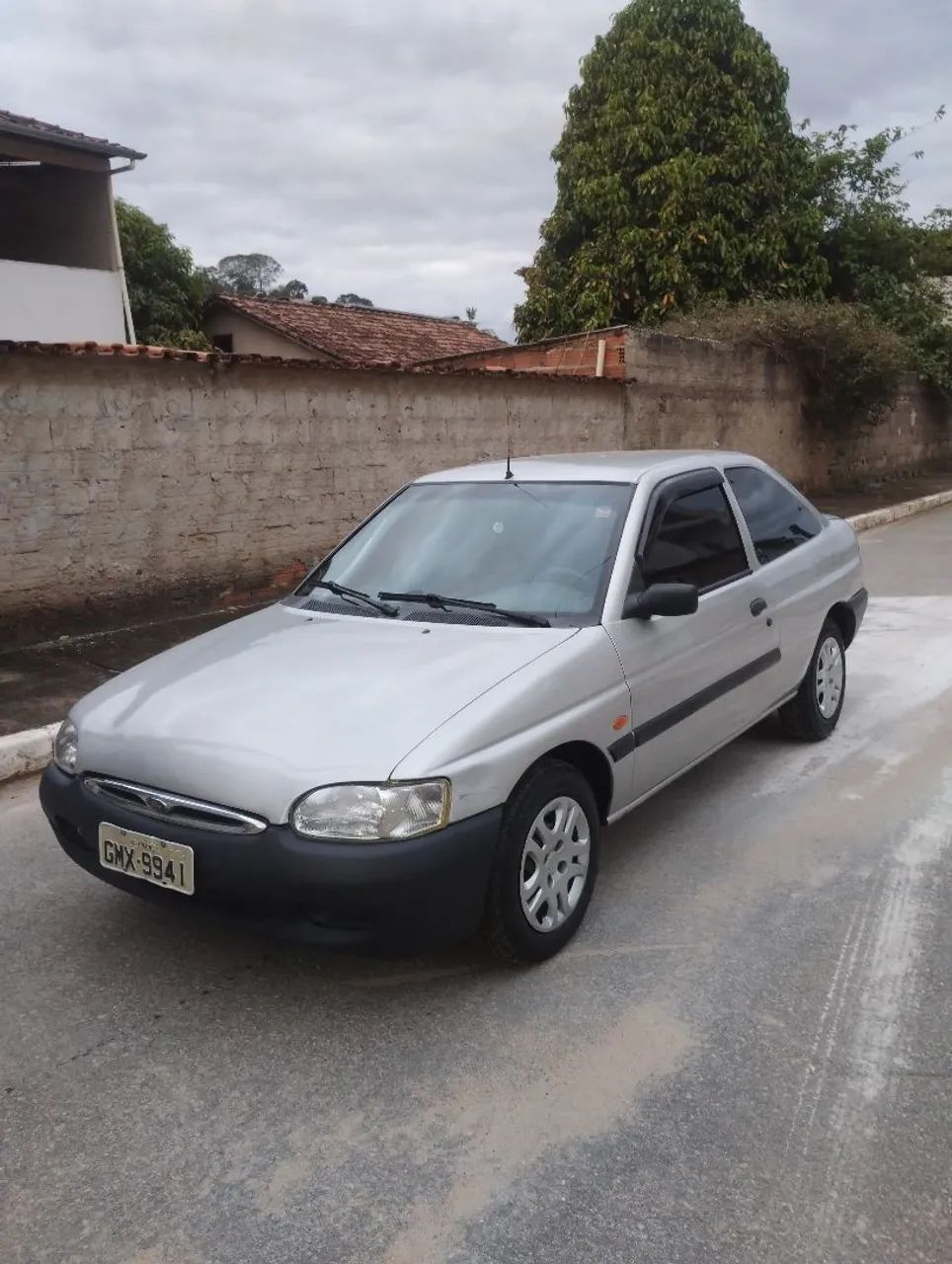 Ford Escort GL 1.8i 16V 3P 1998