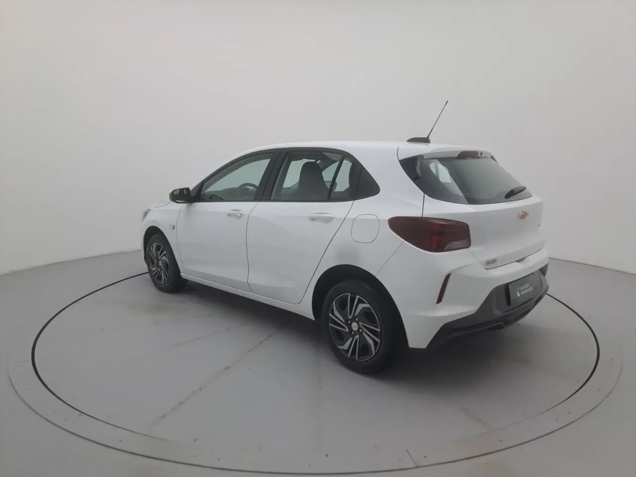 Chevrolet Onix Hatch 1.0 12V Flex Mec. 4P, foto 3 de 18