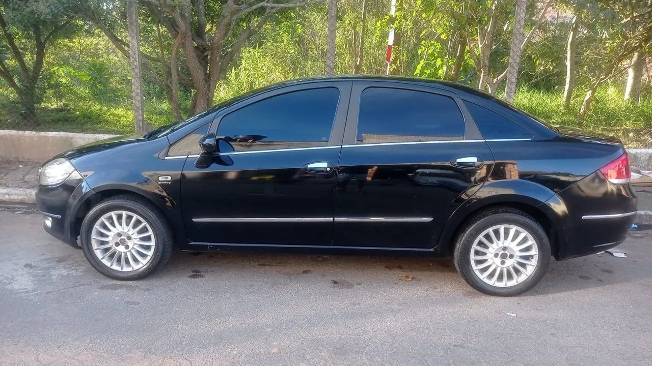 Fiat Linea LINEA ABSOLUTE 1.9/1.8 Flex Dualogic 4p 2009