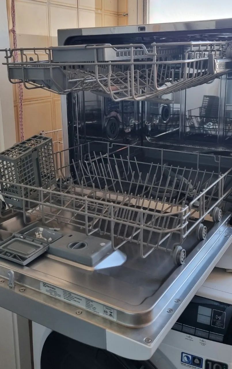 Lava-louças Electrolux 8 Serviços Branca com Programa Eco (LV08B) - Foto 3