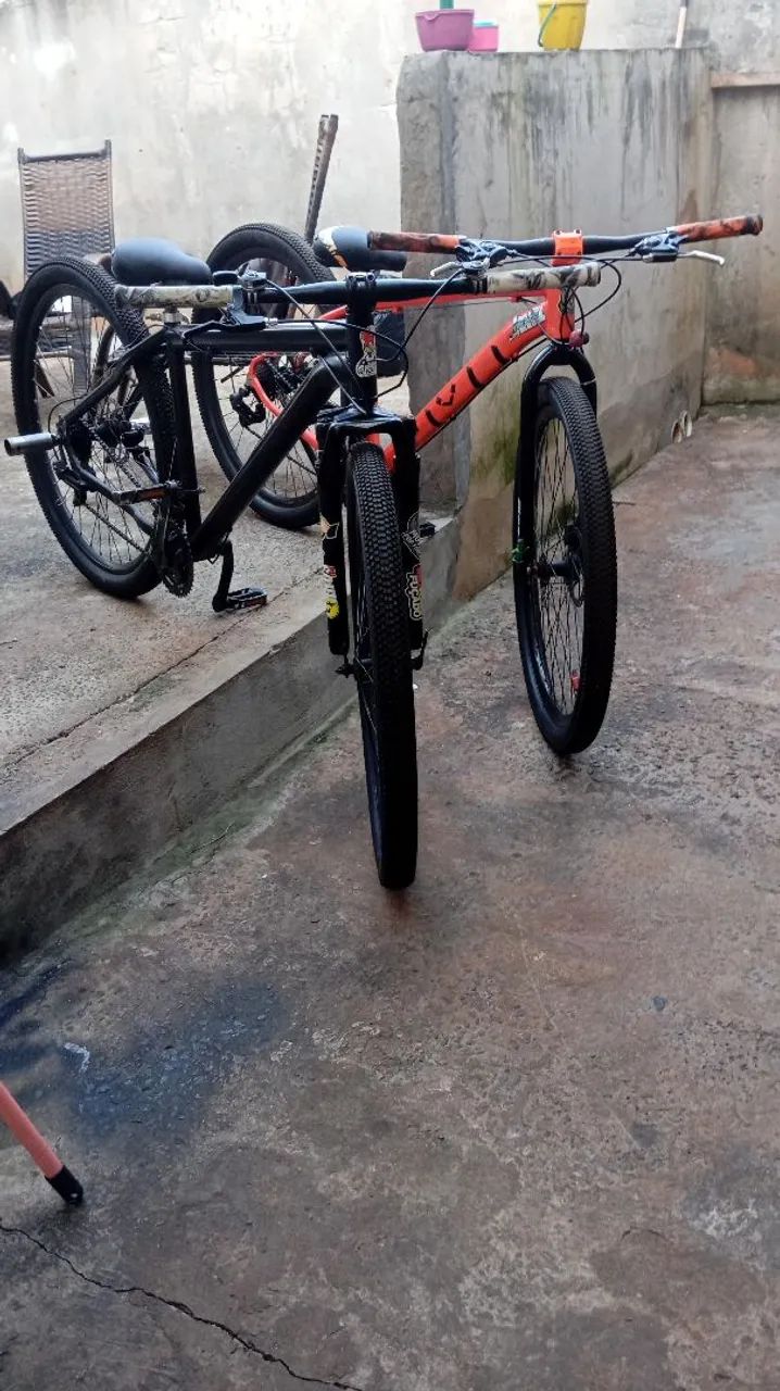 Vende-se bicicleta aro 29 precisa de arrumar duas coisas 