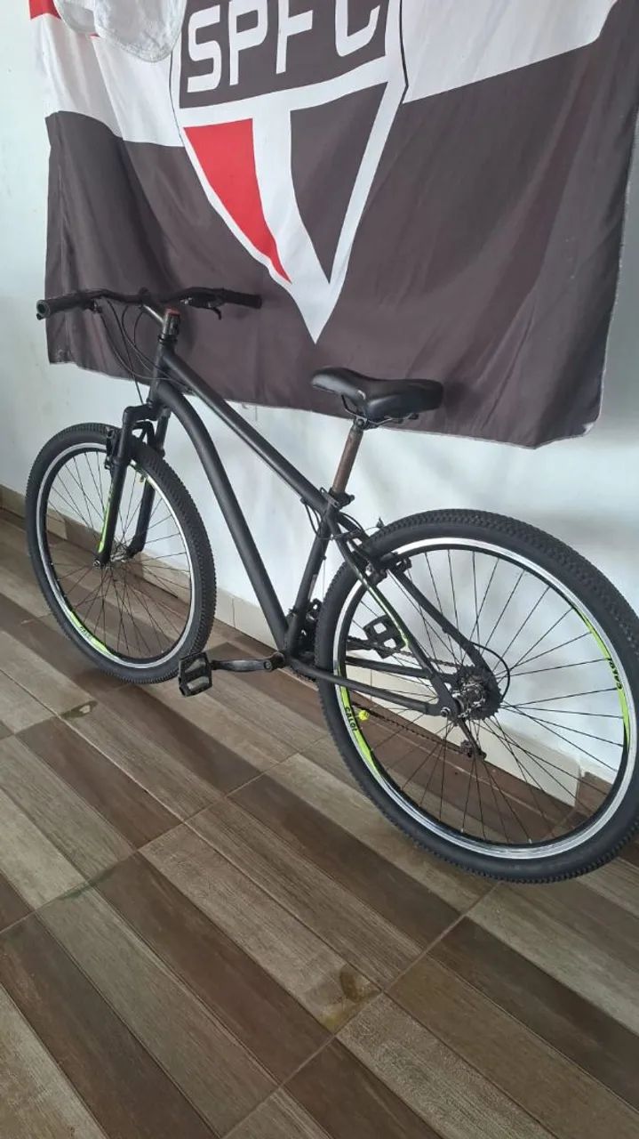 Vende se bicicleta valor 1,000,00 contato *99