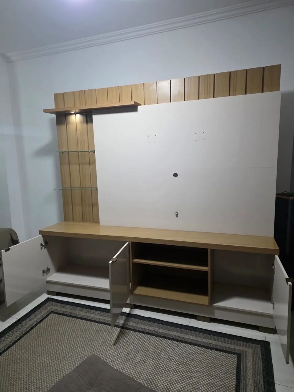Painel com rack