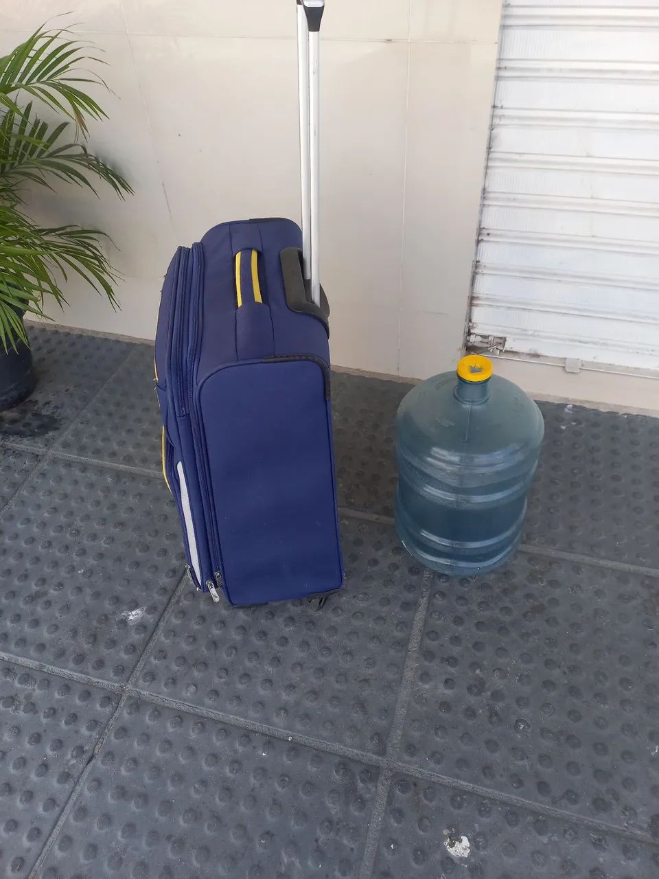 Mala de viagem média p/ 23kg.  - Foto 3