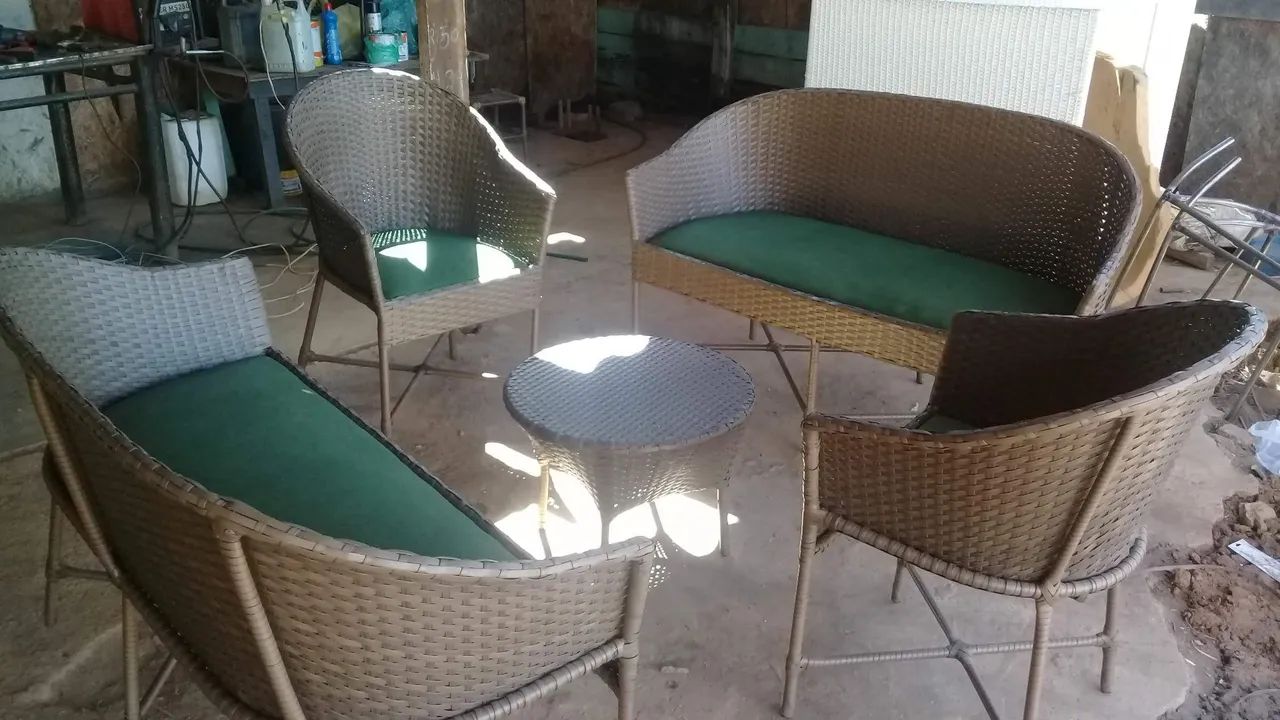Conjunto de sofá em fibras sintéticas 