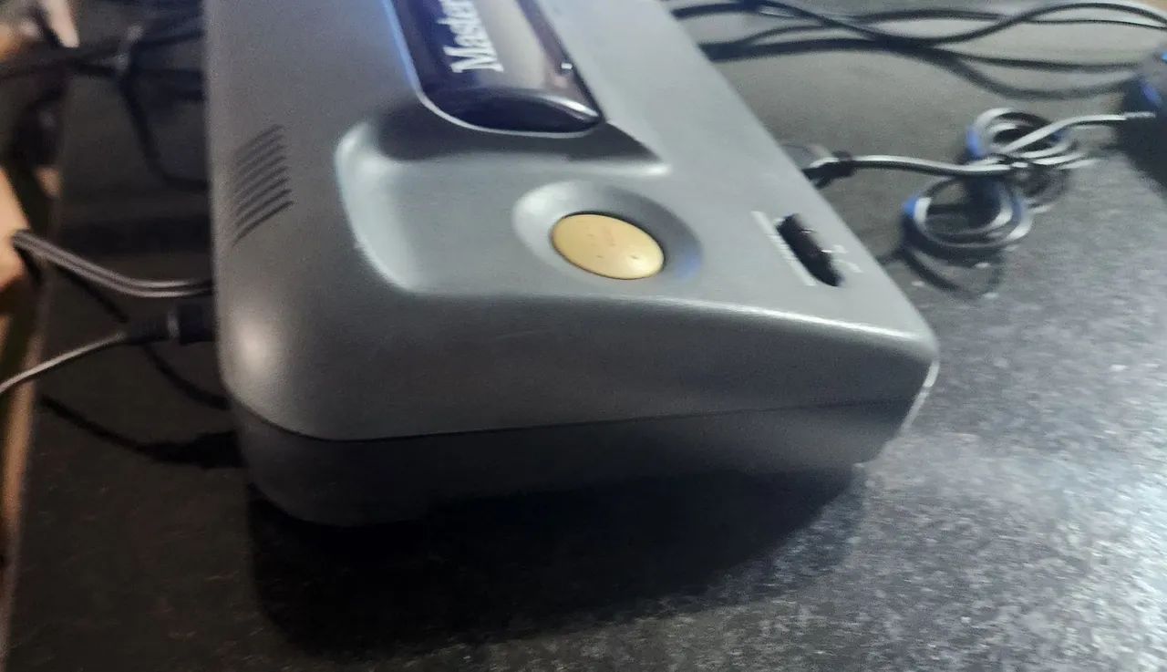 Master System 3 c/ MOD AV e Sonic na memoria + controle  - Foto 4