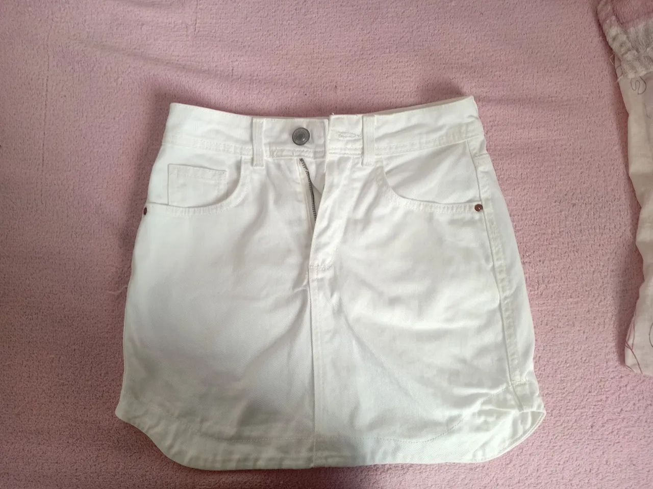 Saia branca C&A nova 