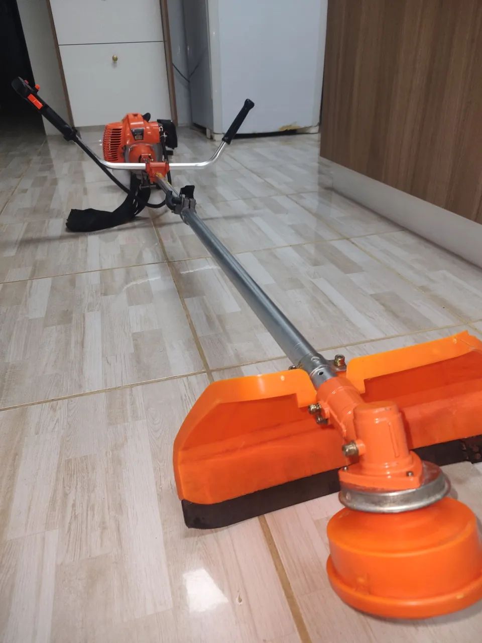 Roçadeira 65cc Nakasaki COMPLETA E MUITO CONSERVADA - Foto 2