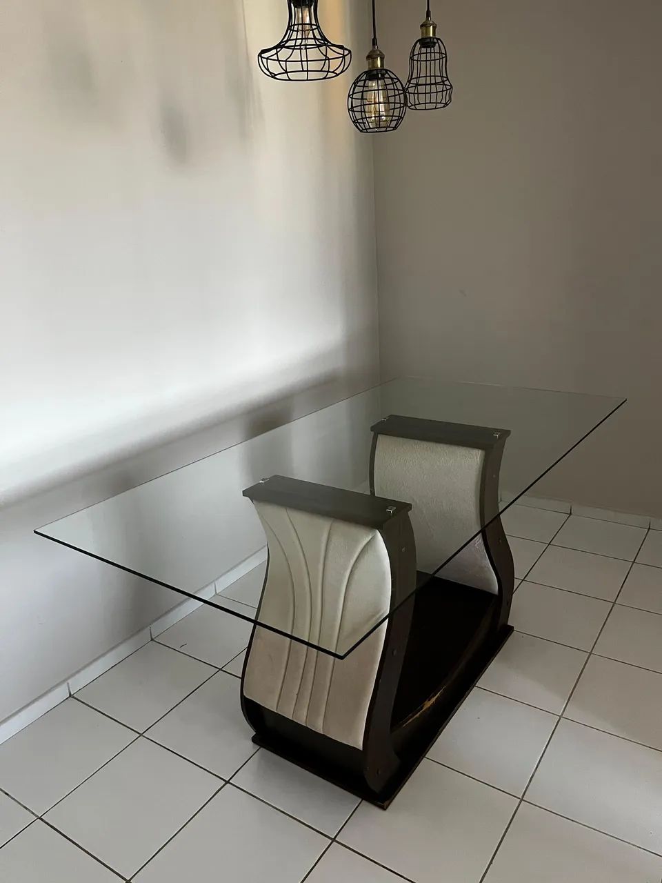     Mesa de Jantar com 6 Cadeiras - Vidro + Estofadas - Foto 2